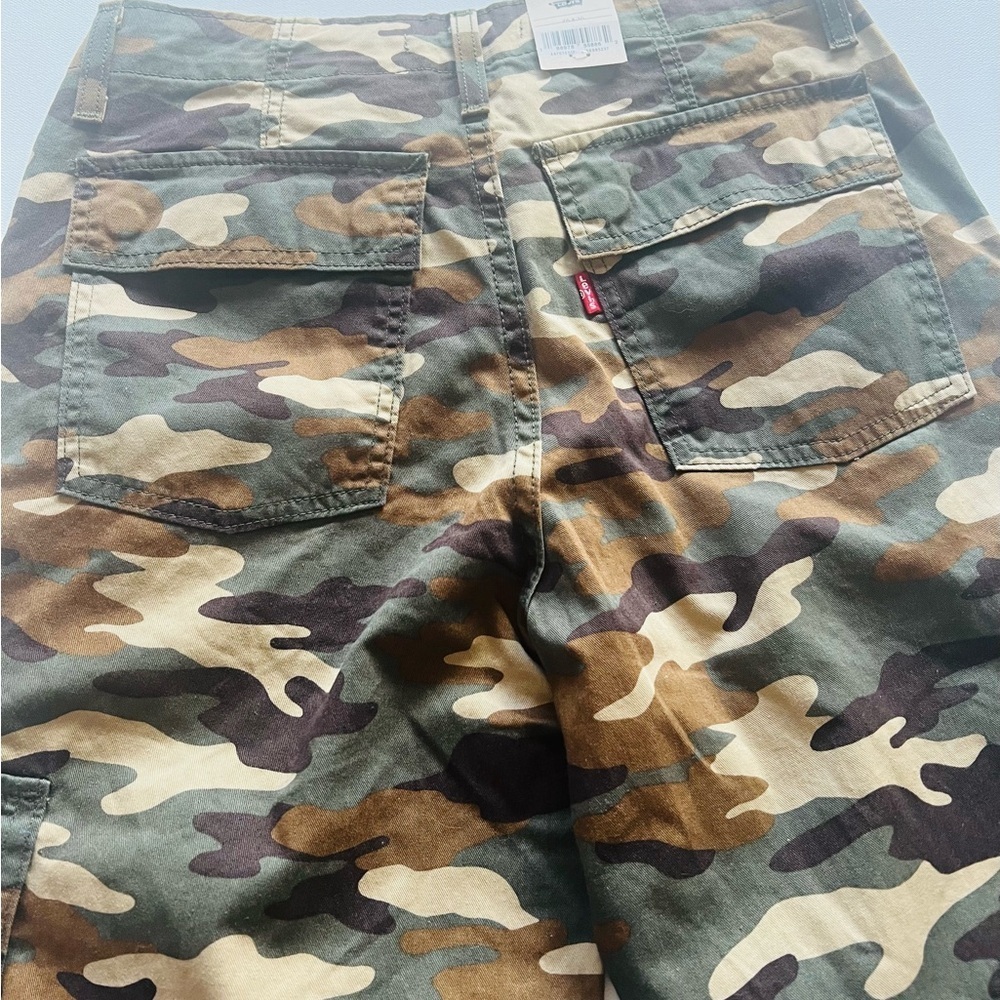 NWT Women's Levis 94 Baggy Cargo Pants 26x30 Camouflage Mid-Rise Wide Leg - Picture 13 of 14